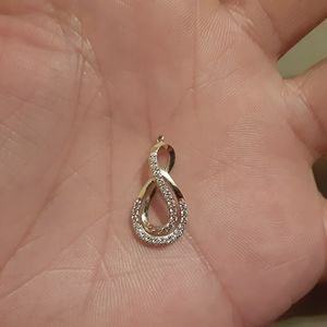 14KT LE VIAN GOLD AND DIAMOND PENDANT